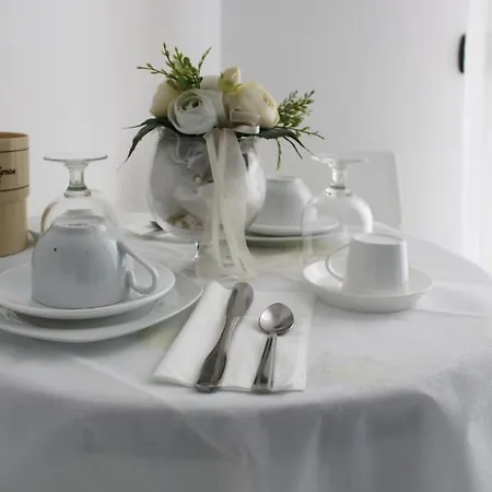 Solelunamare בית הארחה אלגהרו